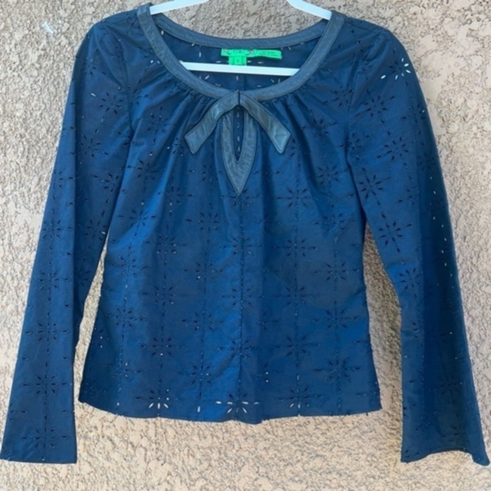 TIBI Navy Blue Eyelet Blouse Size 4 Leather Trim Neck Bow‎ Details